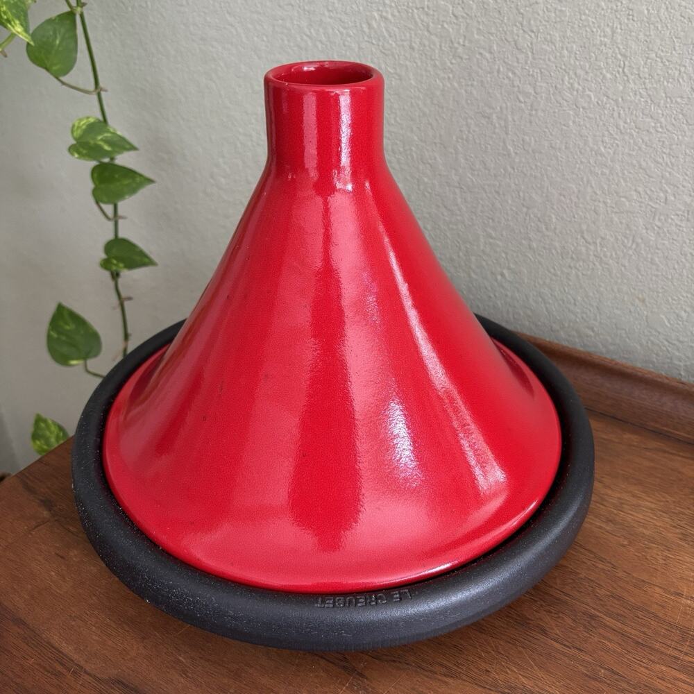 Le Creuset Tagine Cast Iron Ceramic Red 12" 2.5 Qt Tagine